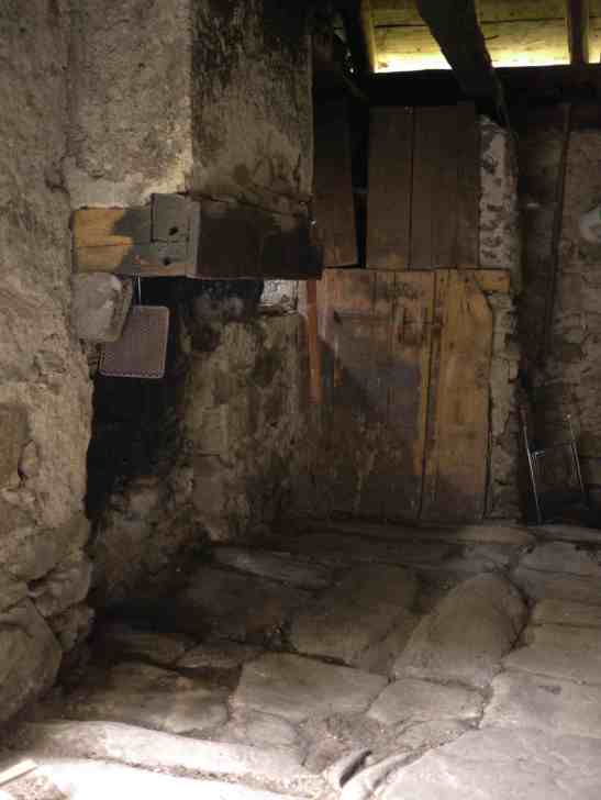 cheminée et leyté est