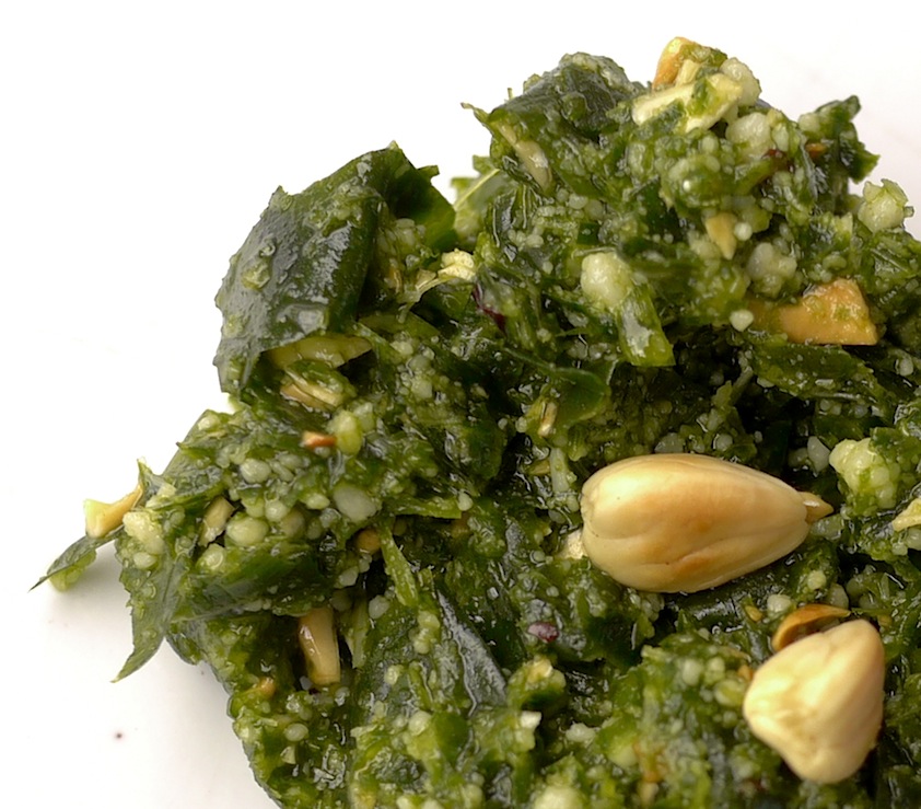 pesto d’ail d’ours aux faines grillées